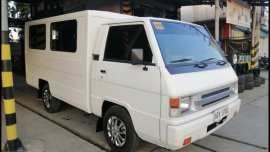 2017 Mitsubishi L300 FB