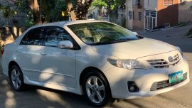 White Toyota Corolla altis 2013 for sale in Automatic