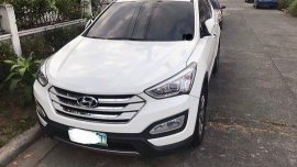 Selling White Hyundai Santa Fe 2013 in Angeles 