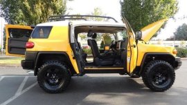 Sell Yellow 2014 Toyota Fj Cruiser in Marikina