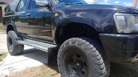 Selling Black Toyota Hilux 2009 in Davao