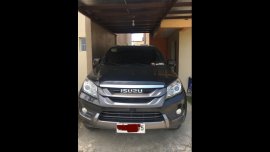 Selling Grey Isuzu Mu-X 2015 SUV / MPV in Imus