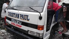 Sell White 1996 Isuzu Elf in Quezon City
