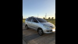 Selling Silver Toyota Innova 2005 SUV / MPV in Biñan