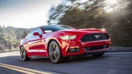 This one missing feature in Ford Mustang drives us nuts