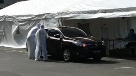 Taguig City pioneers drive-thru COVID-19 testing