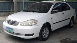 Selling White Toyota Corolla 2005 Sedan in Cebu City