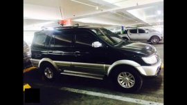 Selling Black Isuzu Crosswind 2008 in Caloocan