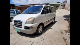 Selling White Hyundai Starex 2006 Van in Alicia