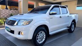 Selling White Toyota Hilux 2014 SUV / MPV in Manila