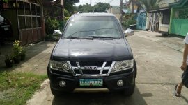 Selling Black Isuzu Crosswind 2013 SUV / MPV in Quezon City