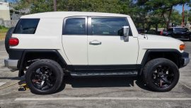 Selling White Toyota Fj Cruiser 2017 SUV / MPV in Cebu City