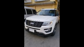 Selling White Ford Explorer 2016 SUV / MPV in Lapu-Lapu