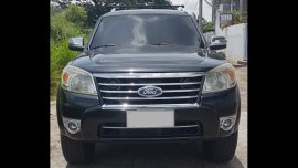 Selling Black Ford Everest 2010 in Angeles