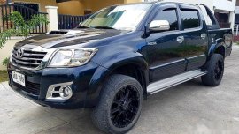Selling Blue Toyota Hilux 2014 in Manila