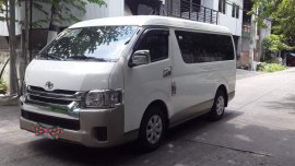 2016 Toyota Grandia GL Manual