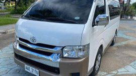 Toyota Hiace 2015