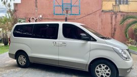 White Hyundai Starex for sale in Manila