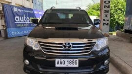 Selling Black Toyota Fortuner in Bacoor