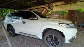 Selling White Mitsubishi Montero in Trinidad