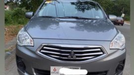 Selling Grey Mitsubishi Lancer in Muntinlupa