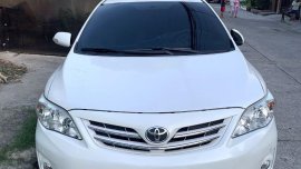 Selling White Toyota Corolla Altis 2012 in Parañaque