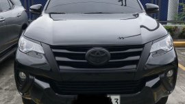 Selling Black Toyota Fortuner for sale in Muntinlupa