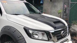 White Nissan Navara for sale in Commonwealth Market