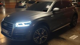 Selling Grey Audi Q5 for sale in Makati