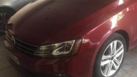 Selling Red Volkswagen Jetta for sale in Manila