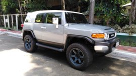 Selling Silver Toyota Fj Cruiser in Manila