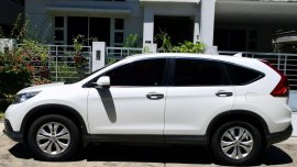 Selling White Honda Cr-V 2013 in Davao City