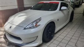 Selling White Nissan 370Z 2009 in Manila