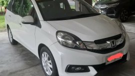Selling White Honda Mobilio 2015 in Makati