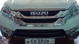 Sell White Isuzu Mu-X in Pilar