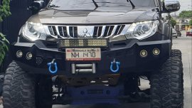 Black Mitsubishi Strada for sale in Valenzuela