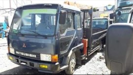 Selling Black Mitsubishi Fuso in Quezon City