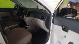 Sell White 2010 Hyundai in Manila