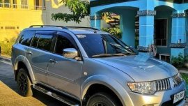Selling Silver Mitsubishi Montero 2011 in Manila