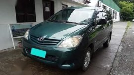 Selling Green Toyota Innova in Cainta