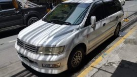 Selling White Mitsubishi Grandis in Manila