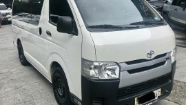2019 Toyota Hiace Commuter 3.0 MT