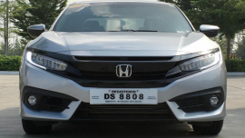 Honda Civic RS Turbo still available with P300K discount this month