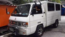 Mitsubishi L300 2016