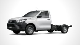 Toyota Hilux 2.4 Cab & Chassis 4x2 MT