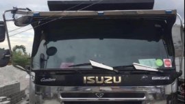 Selling Black Isuzu Giga 2005 in Bacoor