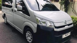 TOYOTA HIACE COMMUTER DE LUXE 2020