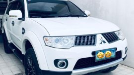Pearl White Mitsubishi Montero sport for sale in Manila