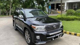 Sell Black 2010 Toyota Land Cruiser in Cebu
