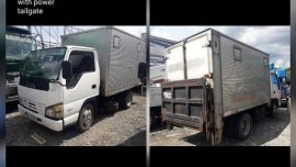 WHITE Isuzu Elf 2020 for sale in Caloocan